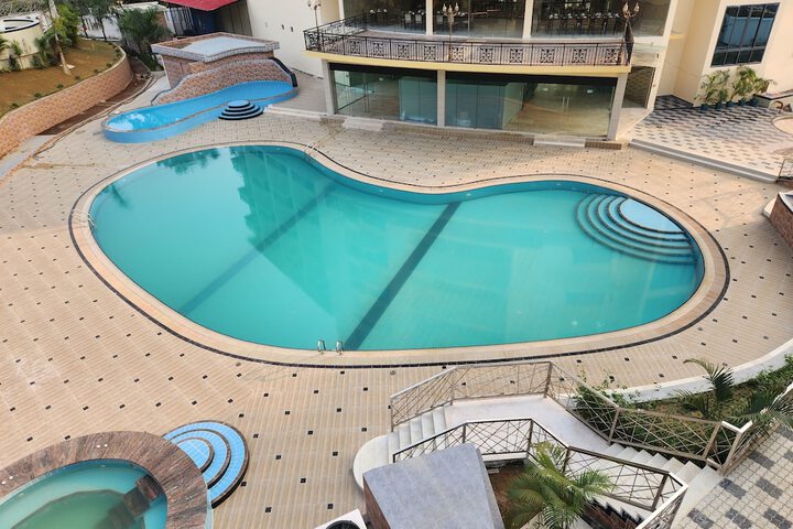 Pool 23 of 43