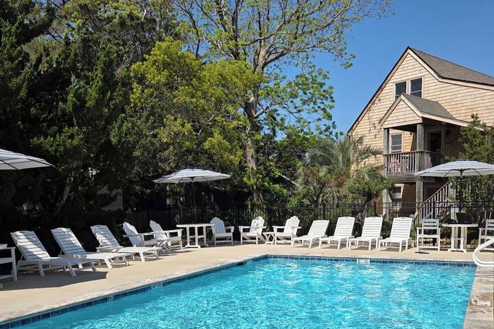Swimming pool at The Castle Inn at Silver Lake
