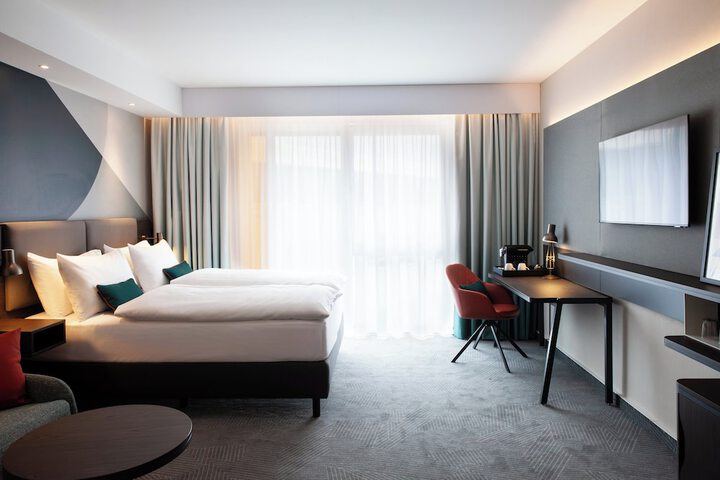 Room 72 of 182