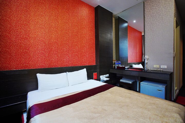 Room 20 of 66
