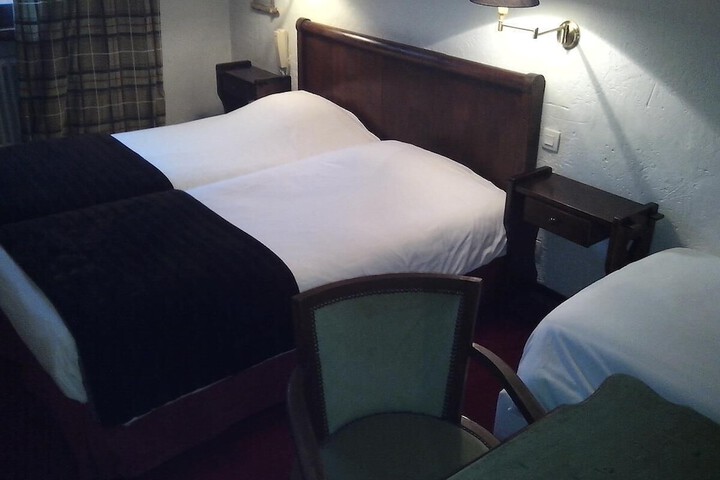 Room 9 of 26