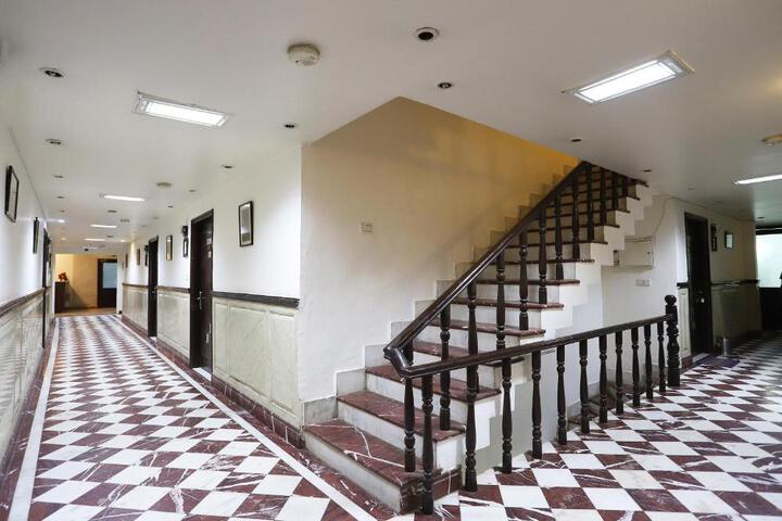 Hotel O Royal Residency