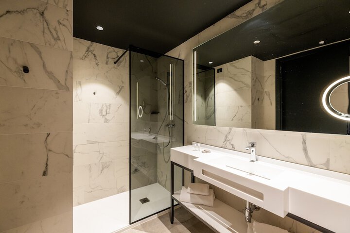 Clean Restrooms
