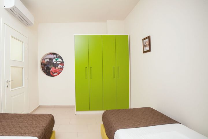 Room 22 of 84
