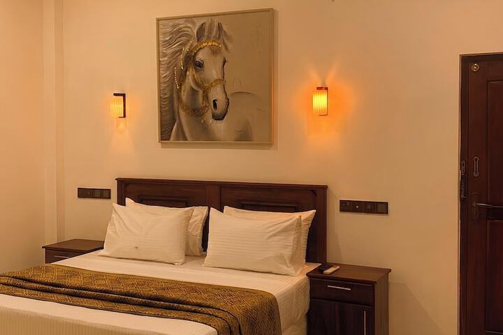 Room 4 of 23