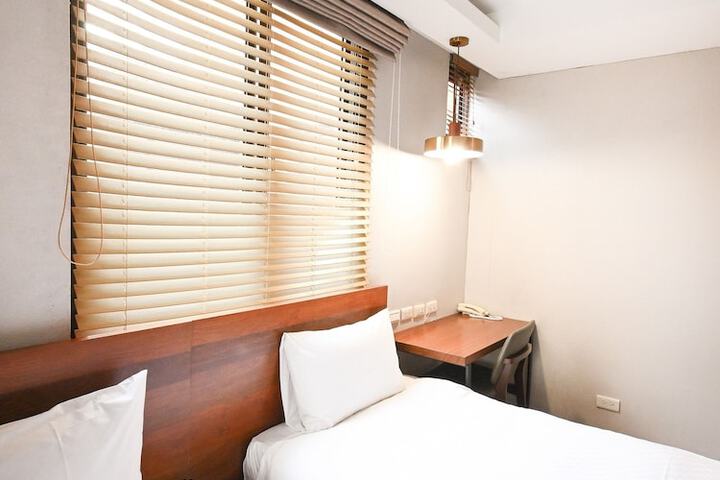 Room 40 of 75