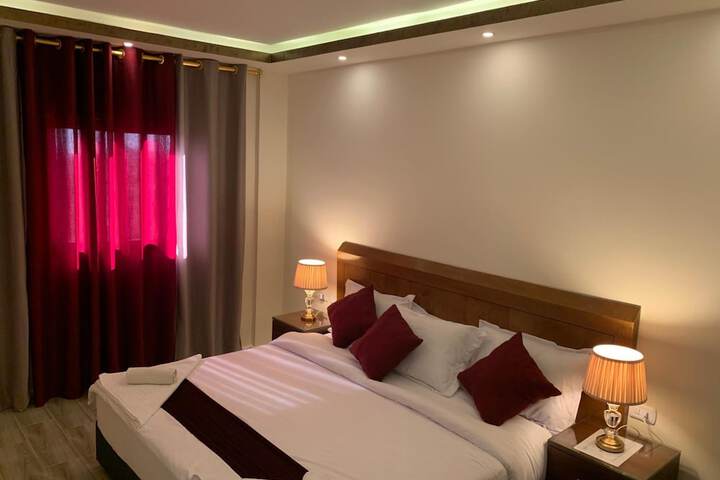 Room 27 of 65