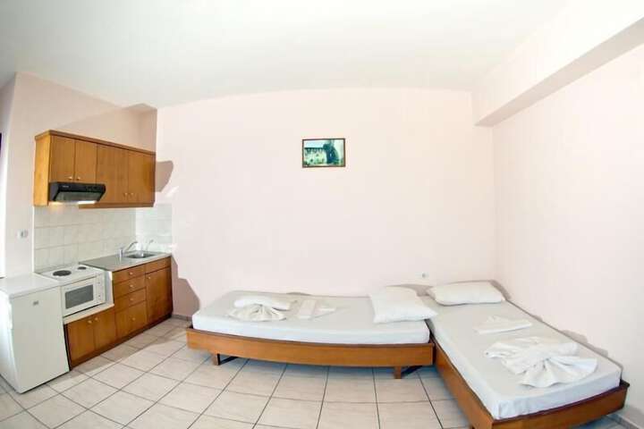 Room 2 of 50