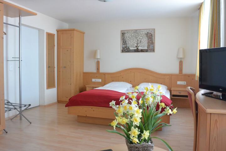 Room 4 of 56