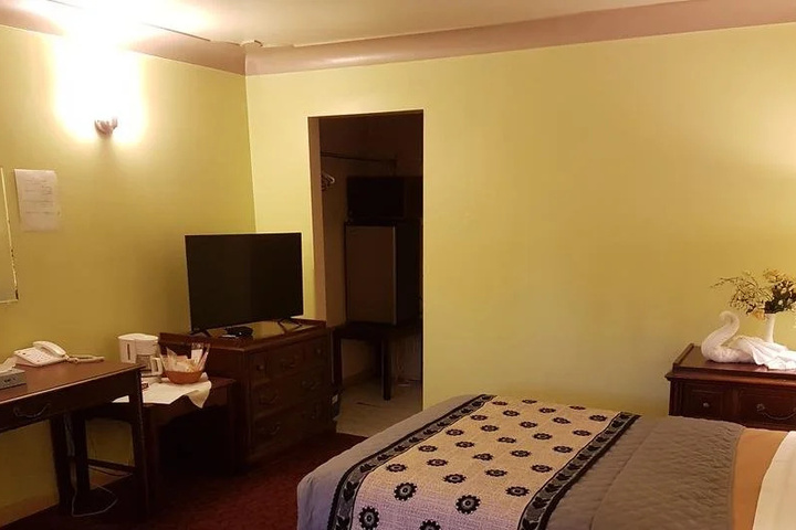 Capri Motel