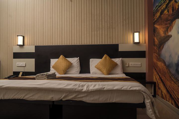 Room 34 of 159