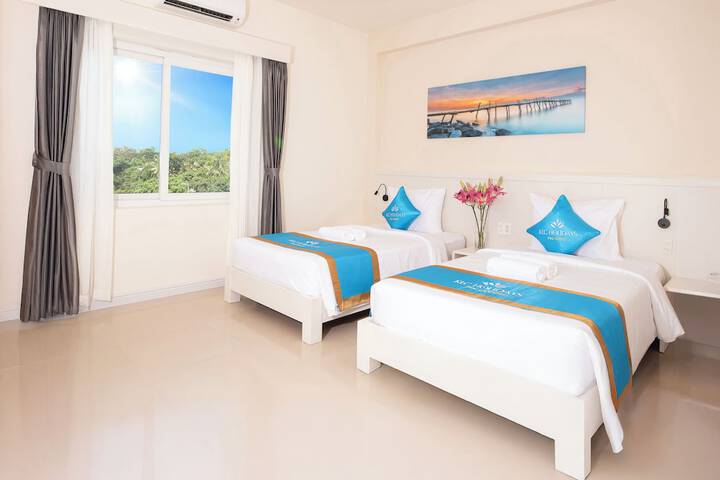 Room 3 of 23