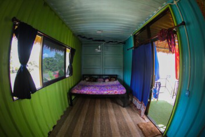 Room 40 of 74