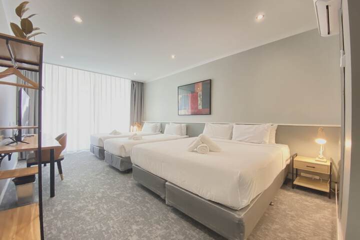 Room 10 of 38