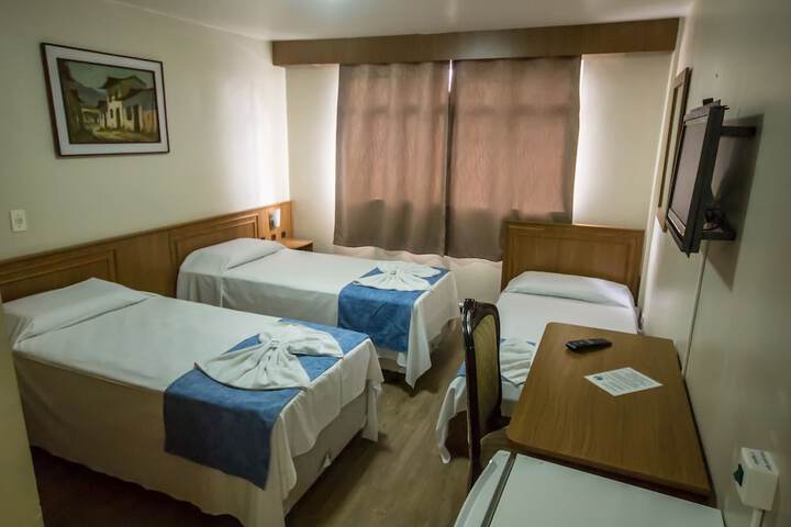 Room 14 of 37