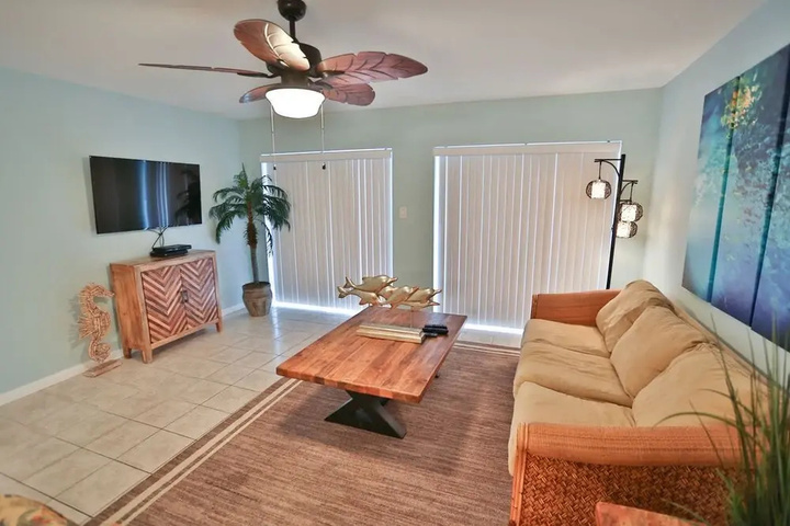 Room 2 of 20
