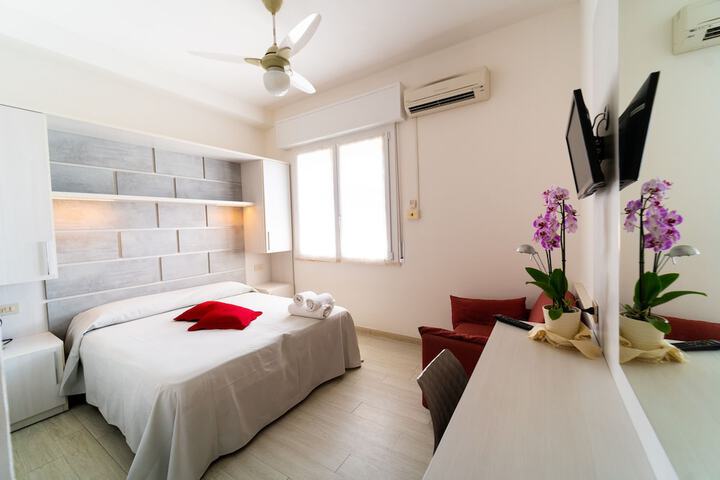 Room 14 of 49