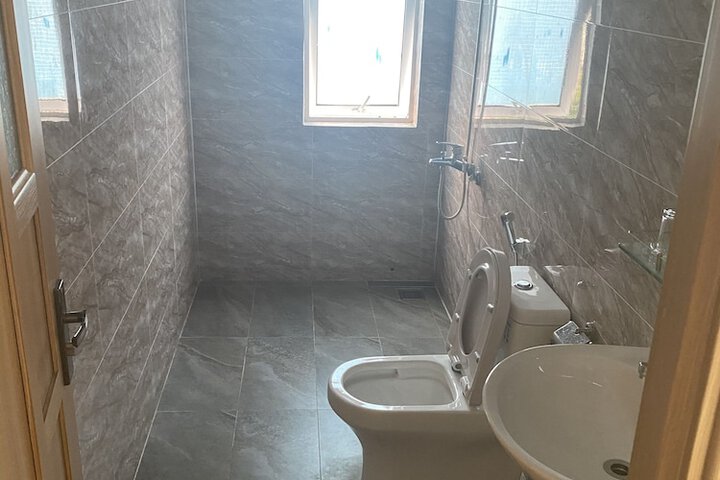 Room 12 of 16