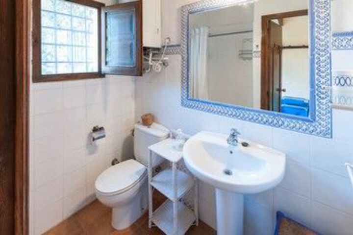 Room 3 of 27