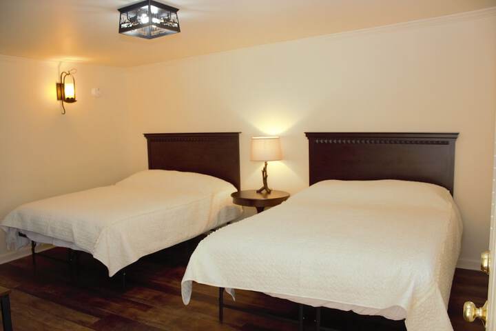 Room 4 of 22
