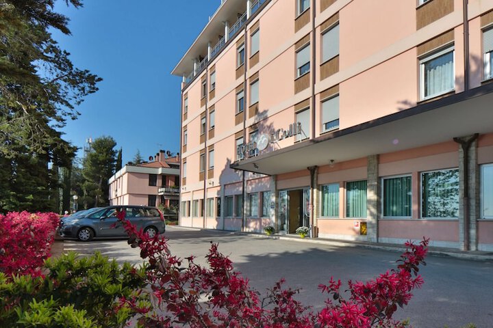 Hotel 72 of 80