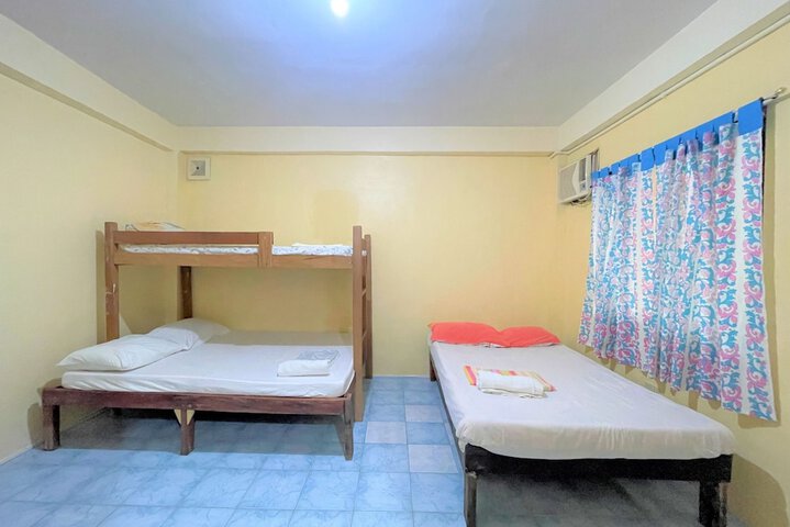 Room 15 of 28