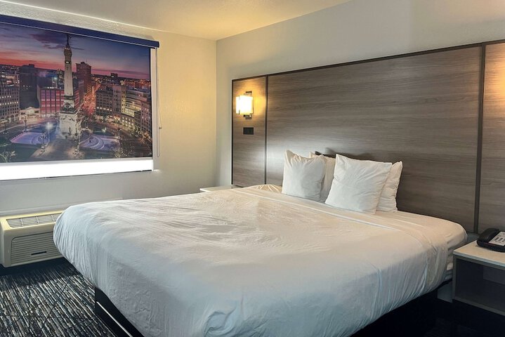 1 King Bed Studio Suite (18 of 20)