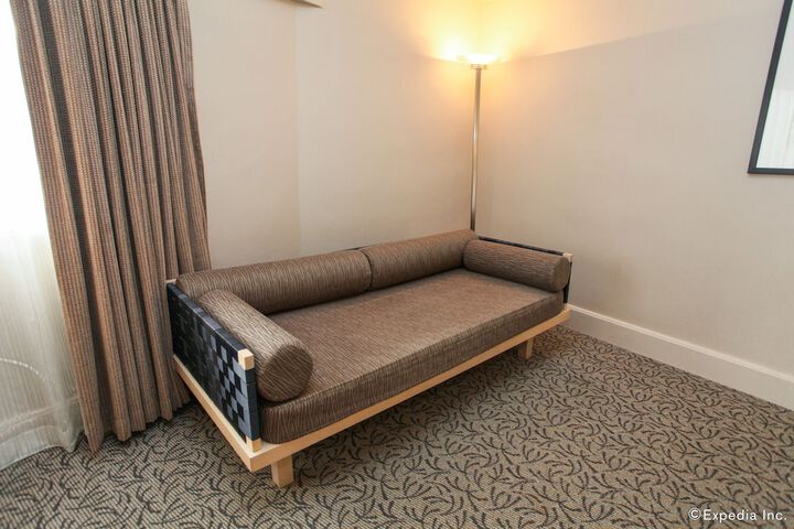 Room 33 of 75