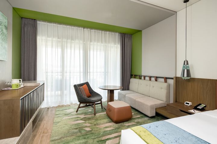 Room 13 of 191