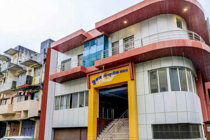 OYO Flagship 19680 Suman Lodging