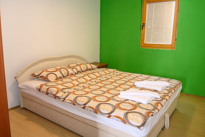 Room 2 of 42