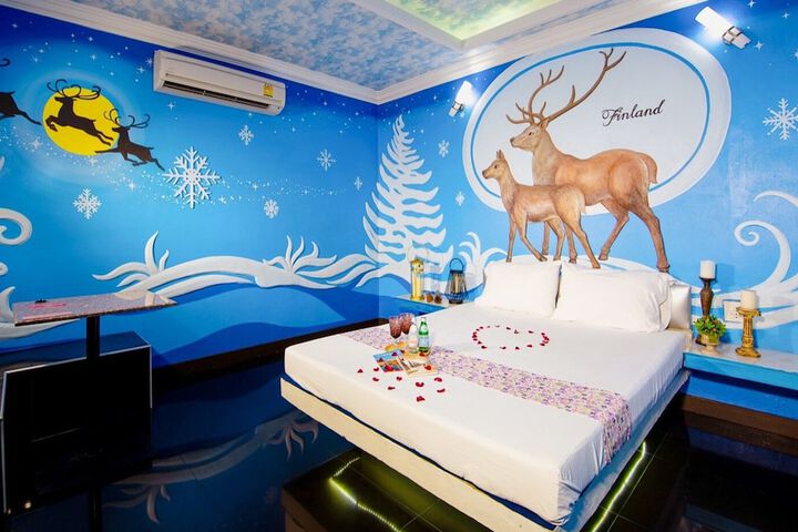 Room 14 of 37