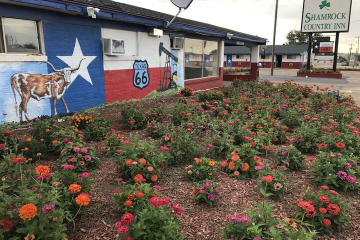 Hotel Exterior 52 of 58