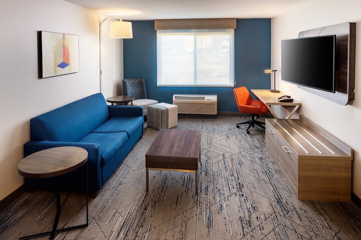Room 4 of 41