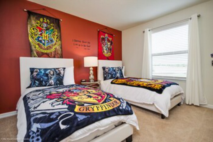 Room 90 of 98