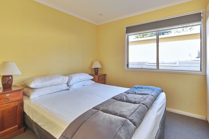 Room 16 of 102