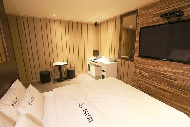 Room 47 of 121
