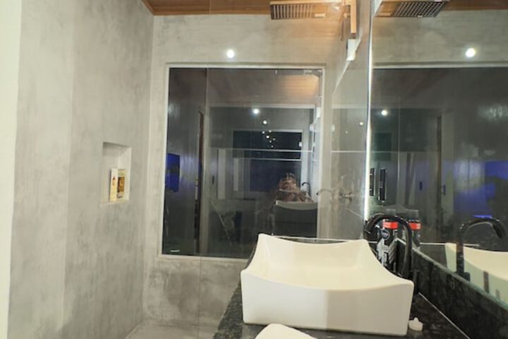 Room 69 of 135