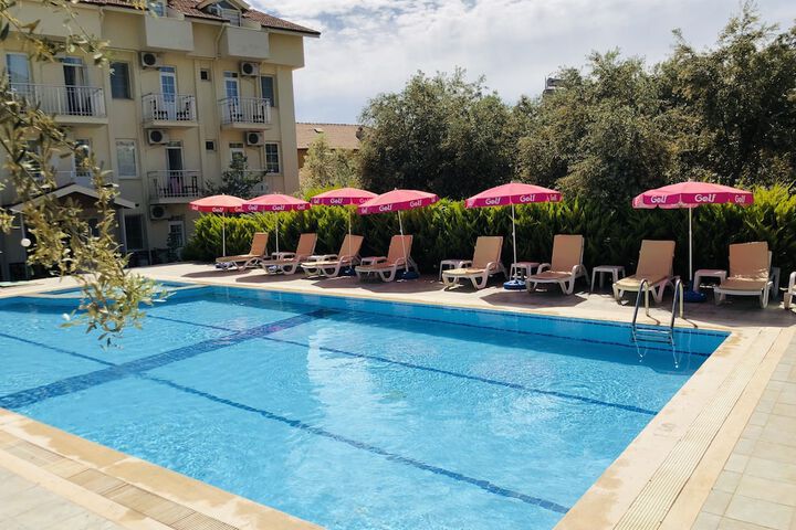 Pool 39 of 61