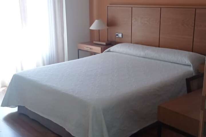 Room 9 of 36