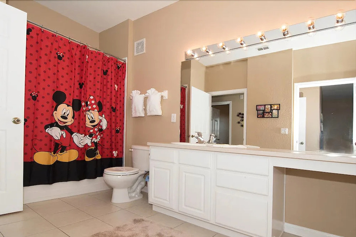 Room 10 of 41