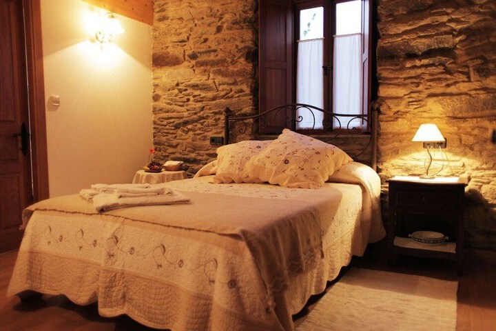 Room 3 of 10