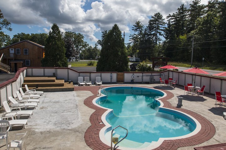 Pool 12 of 36
