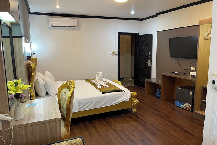 Room 52 of 73