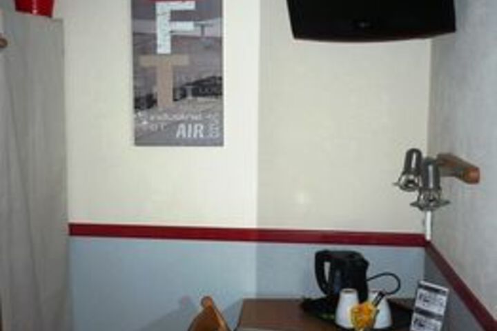 Room 17 of 22