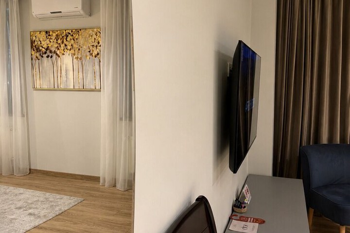 Room 23 of 36