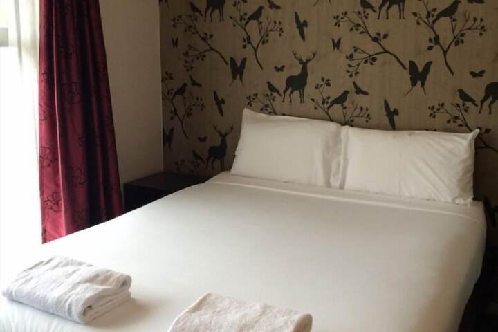 Room 3 of 24