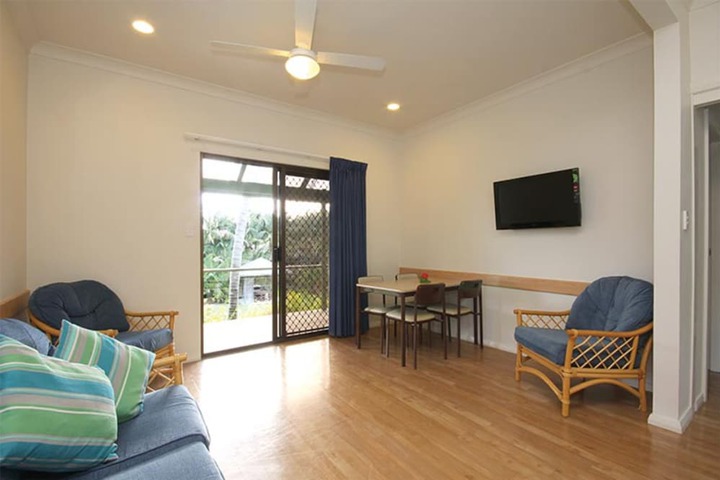 Room 8 of 33