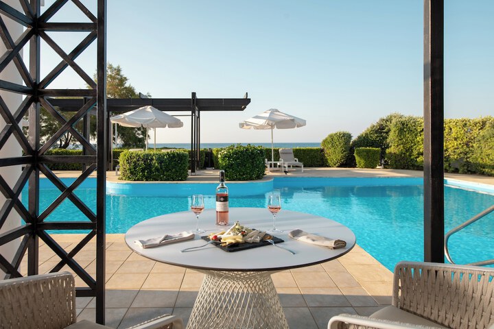 Pool Hotel
