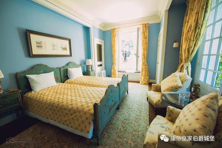 Room 9 of 62